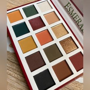 ESMERALDA BY BEAUTY CREATIONS